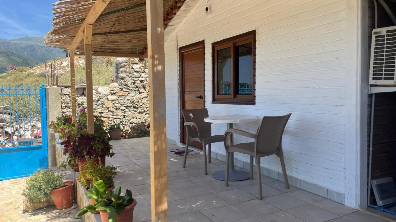 Kongjoni'S Rooms Himare Exteriör bild